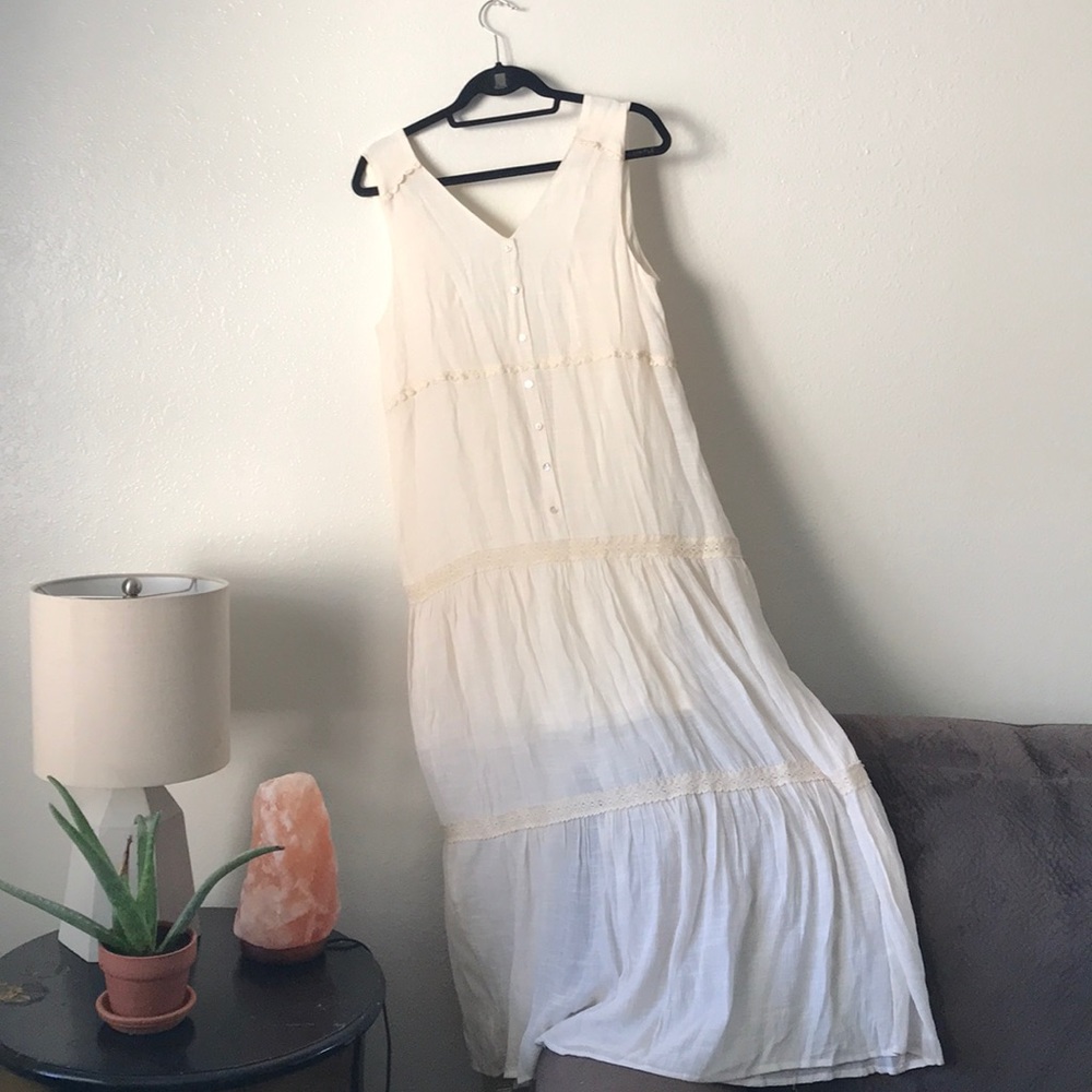 Clad and Cloth Maxi Dress Size Small Doe and Rae